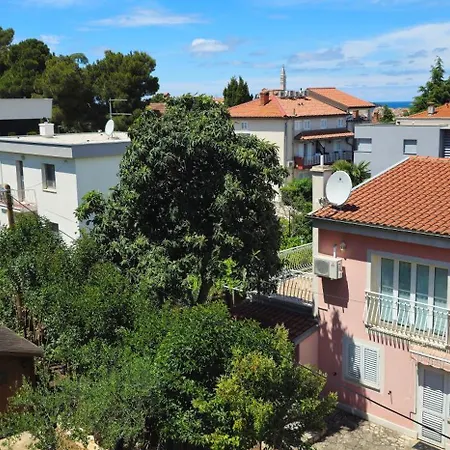 Apartamento With Parking Space - 16498 Rovinj
