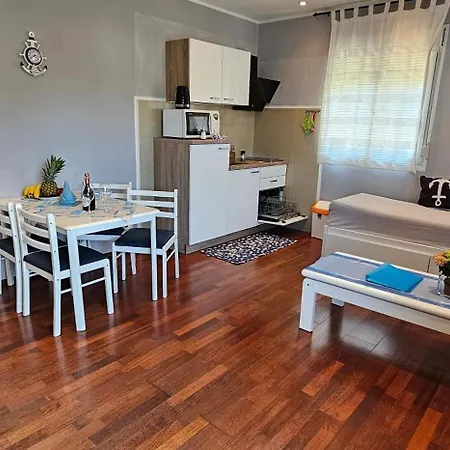 Apartment With Parking Space - 16498 Rovinj