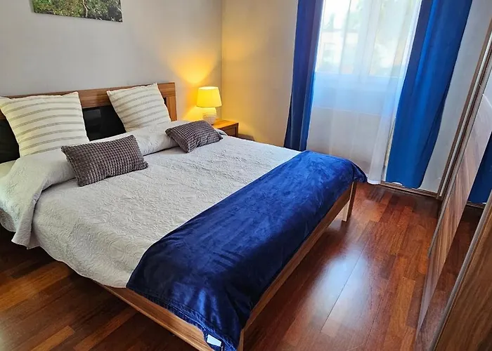 With Parking Space - 16498 Rovinj