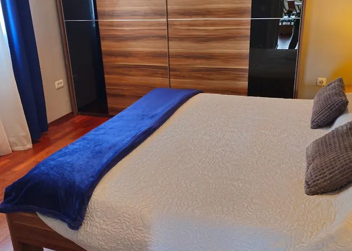 With Parking Space - 16498 Rovinj